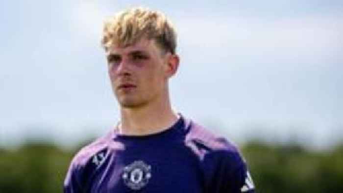 Man Utd midfielder Collyer set for West Brom loan