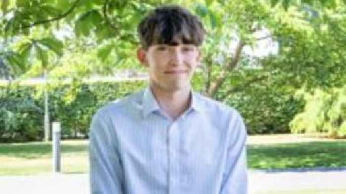 Poolside chat led to teen's private school bursary