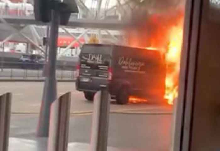 A Van Exploded at the Atlanta Airport - One News Page