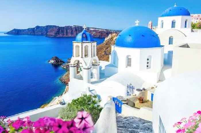 Tourists abandon Greece's most popular islands sparking panic