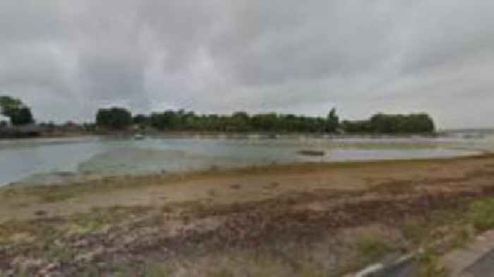 Man dead and one still missing after boat crash