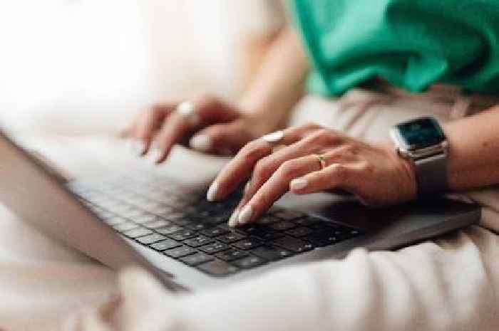 Broadband provider will pay customers to switch with up to £100 in cashback