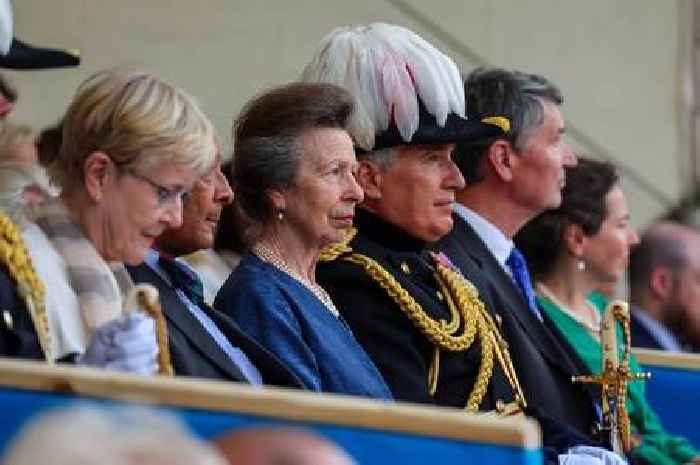 Princess Anne has four-word putdown when asked 'housewife' question