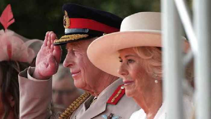 Queen appears emotional after 'off script' comments about King