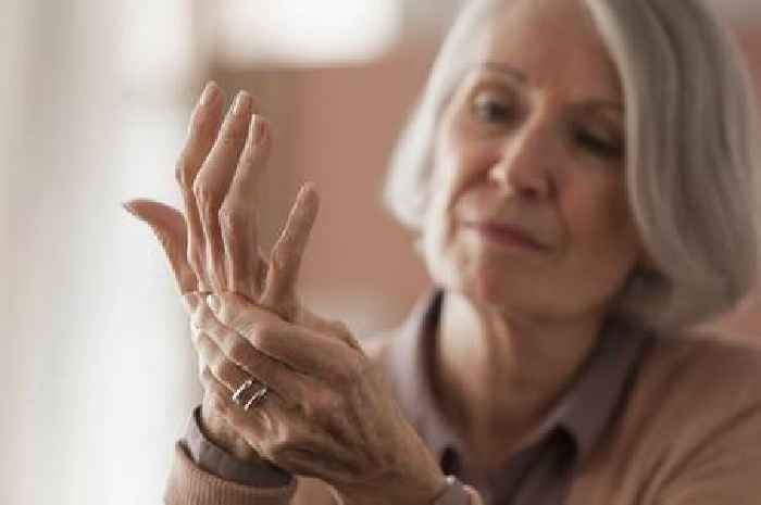 'Constant' hand symptom could be a sign of dementia - what you need to know