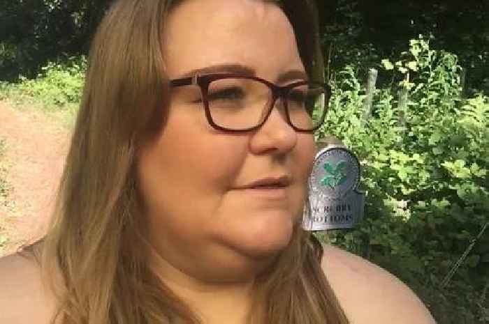 Mum given weeks to live sheds 20 stone after weight left her unable to walk