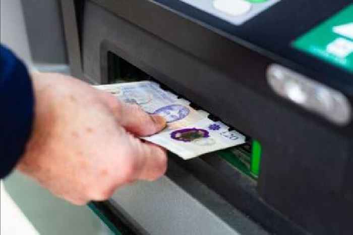 DWP handing out bonus £300 payments to people who claim 14 benefits