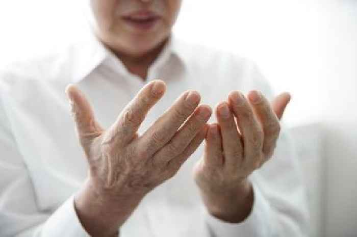 Dementia could cause 'constant' hand symptom - how to spot
