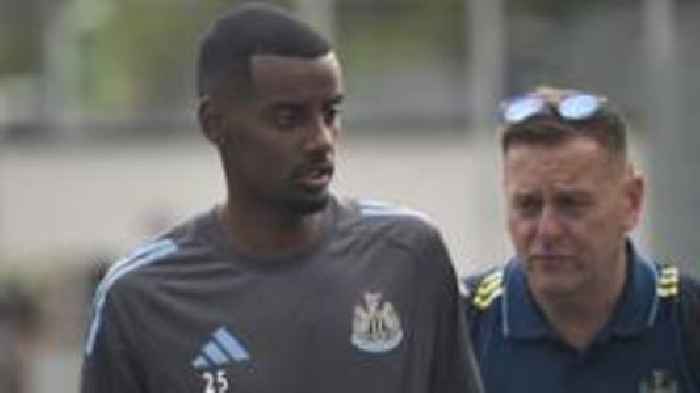 Newcastle need striker but is there any way back for Isak after chant?