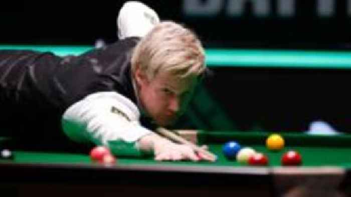 Robertson edges out O'Sullivan to claim Saudi title