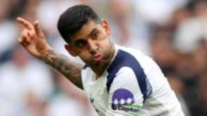 Spurs captain Romero signs new four-year contract