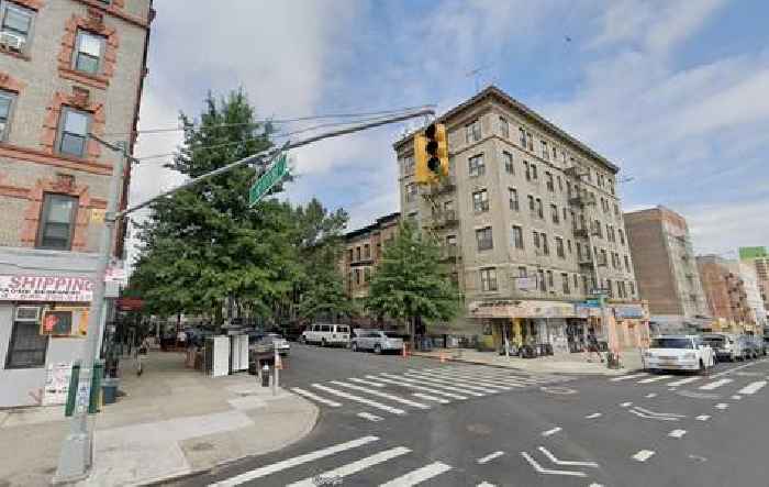 Off-duty officer fatally shoots man who flashed gun at him in Washington Heights, NYPD says