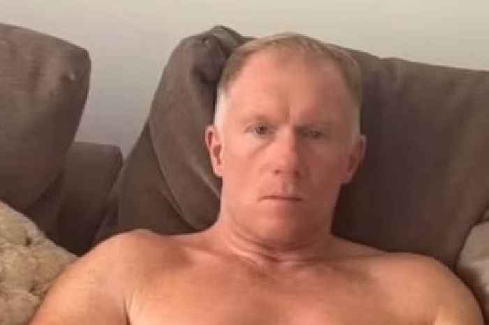 Paul Scholes has blunt response to daughter wearing Arsenal shirt after toe-biting antics
