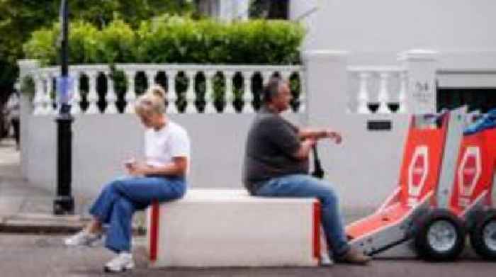 Portobello Road barriers removed for Carnival