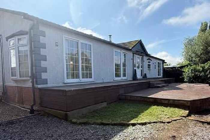 Inside Nottingham riverside bungalow for sale for £150,000 with  pier overlooking River Trent