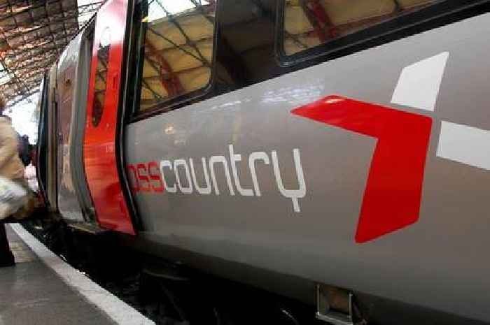 Bank Holiday shutdown travel warning as rail staff to strike