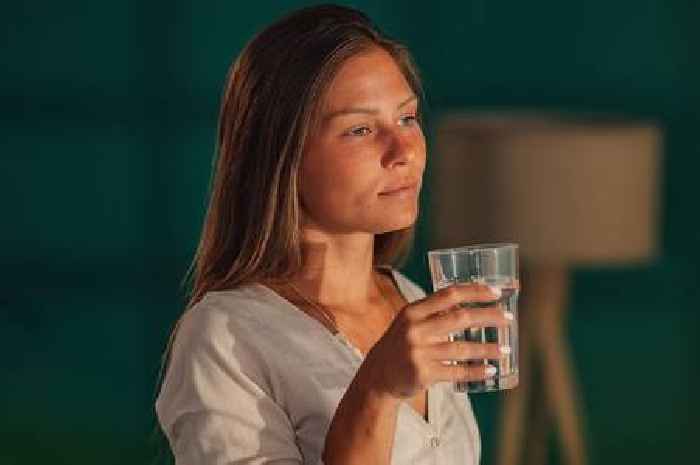 Quick to make bedtime drink triggers weight loss and lowers blood sugar