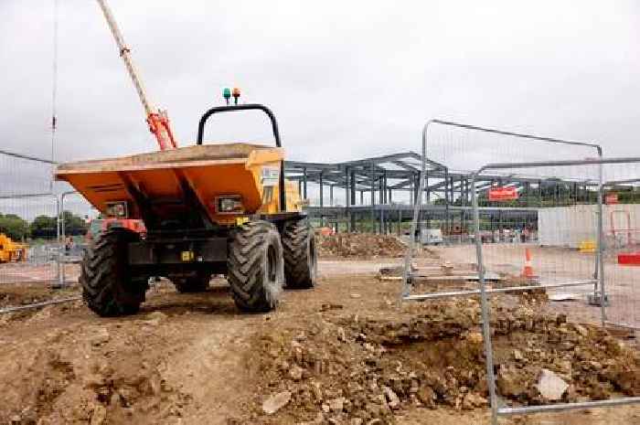 New school promised for September won't be ready until next year