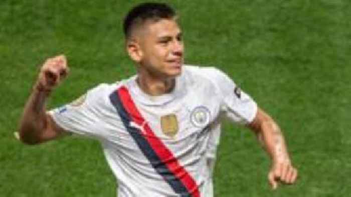 Bayer Leverkusen agree loan deal to sign Echeverri