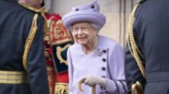 Late Queen 'refused to open airport over gun row'