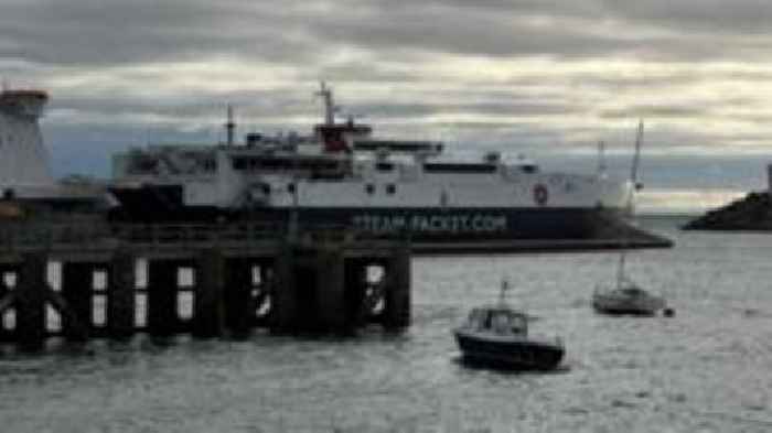 Ferry passengers facing more delays to sailings