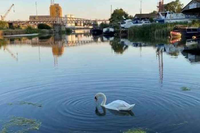 Gloucester lock closed due to low water level on River Severn