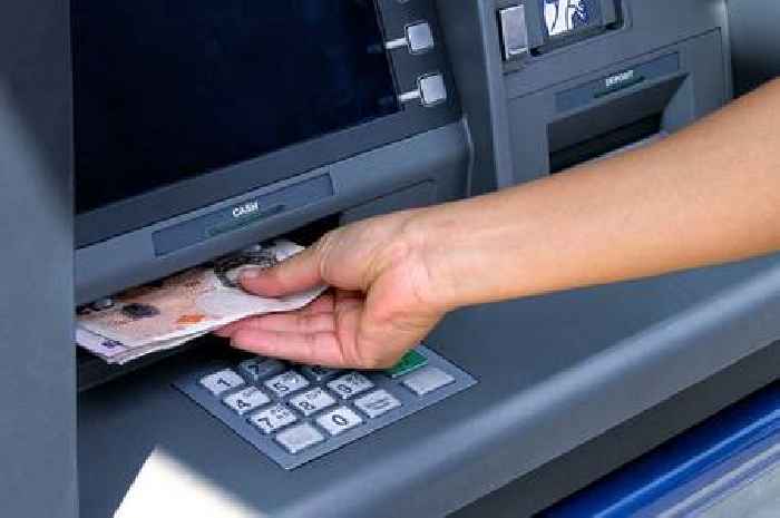 DWP claimants urged to check bank accounts this week for surprise payment