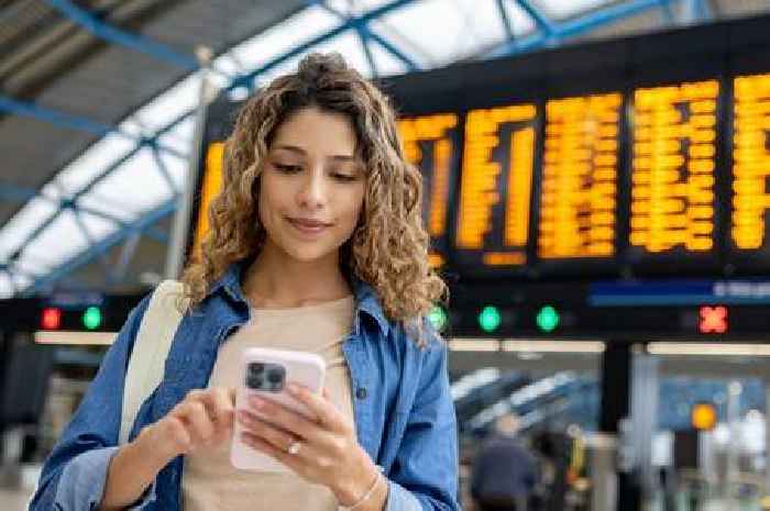 People warned 'do not travel' as there will be bank holiday 'chaos'