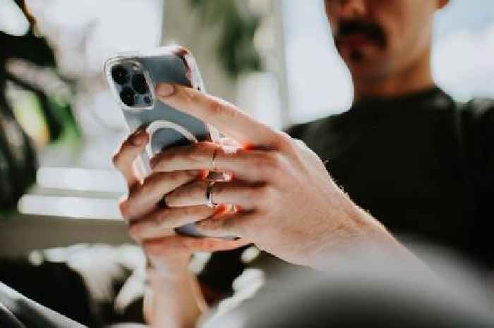 iPhone and Android users issued important 'phone wallet' warning