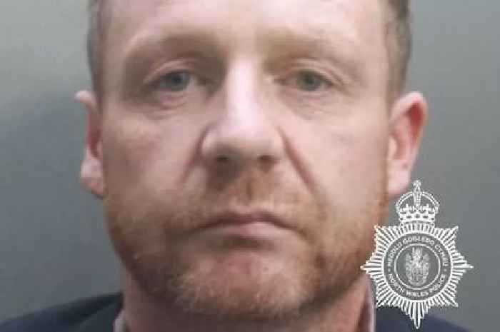 Heart-stopping moment after 'scary as ****' 160mph chase as police officer pleads 'don't do it'