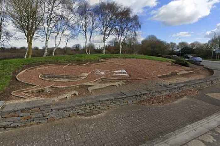 Residents upset as Welsh town's red dragon art disappears
