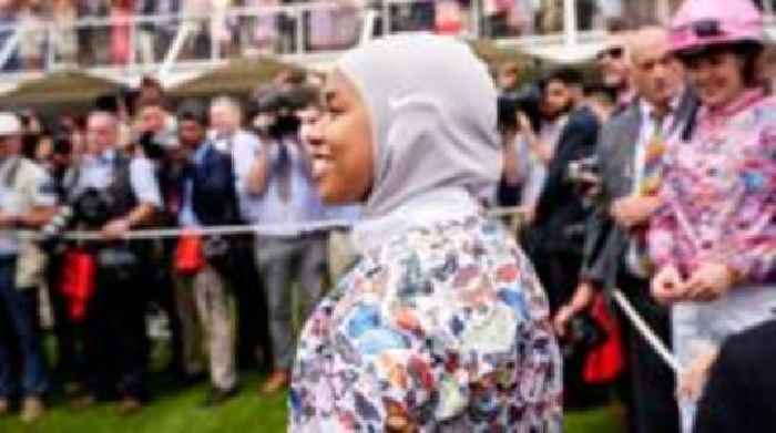Hijab-wearing jockey to make amateur debut