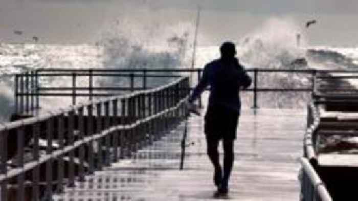 Hurricane Erin to drench parts of Virginia while brushing US east coast