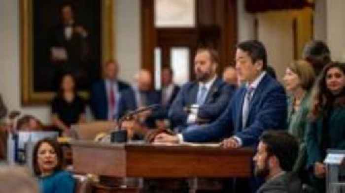 Texas lawmakers approve new electoral map favouring Republicans