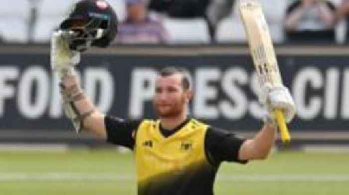 Glos make knock-out stages, Yorkshire thrash Durham