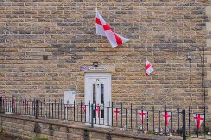 Rules for flying Union Jack and St George's Cross on your house