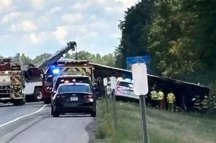 Niagara falls tour bus crash kills several passengers including child as others trapped
