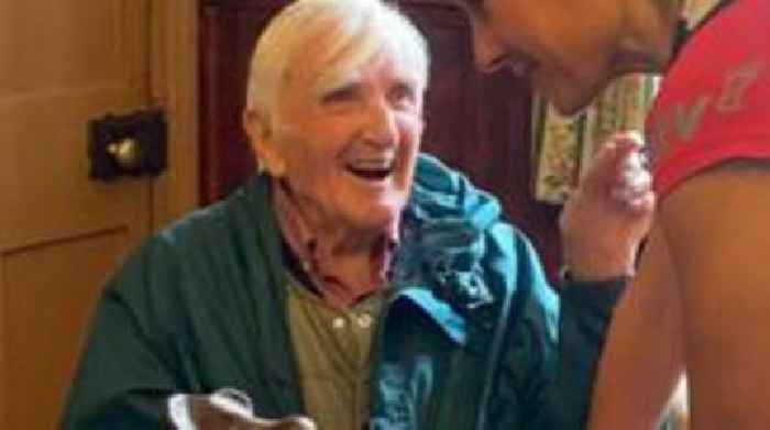Man behind Wales' man v horse race dies, aged 90