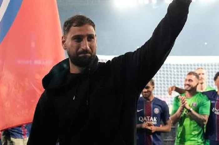 Emotional Gianluigi Donnarumma waves goodbye to PSG as Man Utd rumours intensify