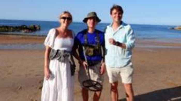 Metal detectorist 'saves marriage' by finding ring