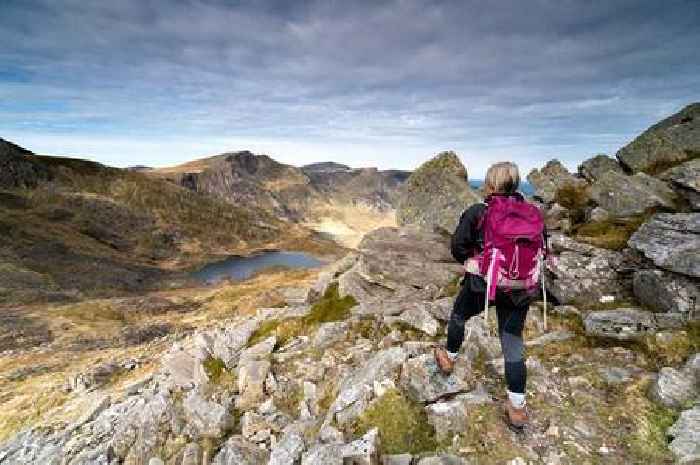 Midland hikers become heroes after rescue between rocks