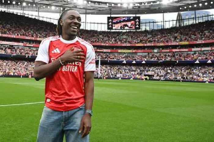 Eberechi Eze baffles Gary Neville after Arsenal transfer announcement - 'Does that say Spurs?'