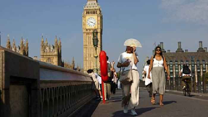 UK set to bask in 30C sunshine over bank holiday weekend