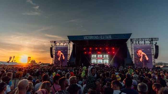 Bands pull out from festival after group 'cut off' over Palestine flag