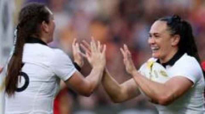New Zealand beat battling Spain with 13 players