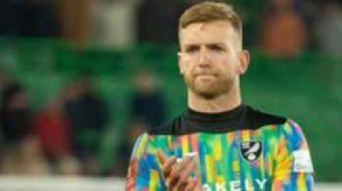 Southampton sign Norwich goalkeeper Long on loan
