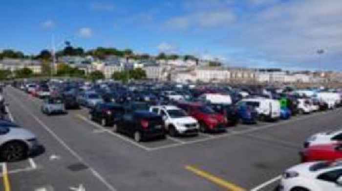 Vehicle numbers in Guernsey go up, data shows