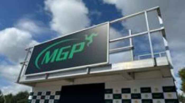 Roads close for second day of Manx GP racing