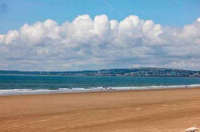 'Mass casualty event' on UK beach as children rushed to hospital