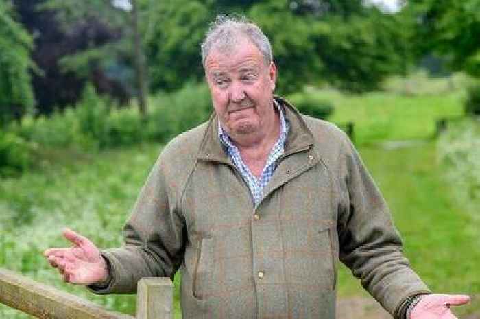 Jeremy Clarkson enjoys pint of Britpop lager at rival's festival